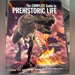 Prehistoric life 215pg Book great condition from A Firefly Books Collection